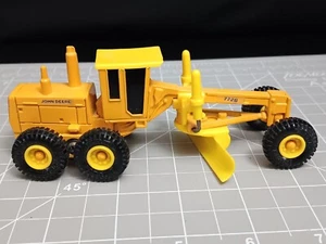 1/64 John Deere 772B Industrial Road Grader A6 - Picture 1 of 7