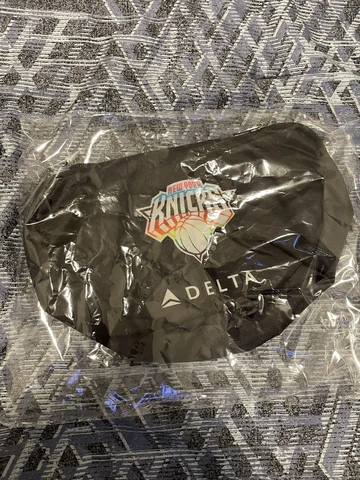 New York Knicks Pride Night Fanny Pack Bag SGA MSG LGBTQ Pride Delta Cover