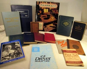 ANTIQUE AND VINTAGE PHARMACY APOTHECARY BOOKS LOT OF 15 (EZS001801) - Foto 1 di 12