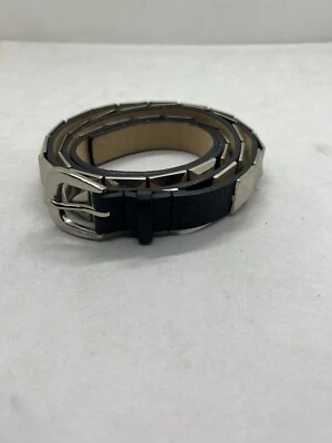 Cinturón vintage Michael Kors para mujer de cuero negro piramidal plateado con tachuelas talla M Foto 1 de 4