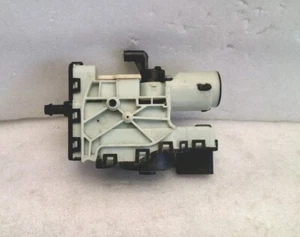2007-2016 Mercedes-Benz Diesel Emissions Fluid DEF Pump E250 E350 ML320 OEM - Picture 1 of 9