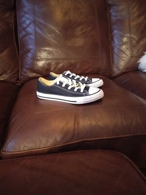 Camiseta baja negra juvenil Chuck Taylor talla 2 Foto 1 de 2