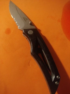 Gerber Vector folding knife,  8452, Blade Edge Partially serrated Discontinued. - Image 1 of 4