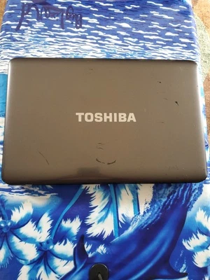 Toshiba Satellite L655-S5156 15.6in. Hdmi, Burner, SD  AMD Phenom II Quad-Core - Image 1 of 4