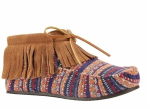 Girls Lamo Moccasin Fringe 100% Suede, Cirrus Lining Boot. Size 13Youth NEW - Picture 1 of 5