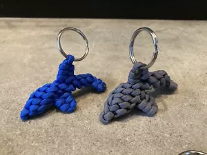 Paracord Dolphin Keychain - Picture 1 of 3