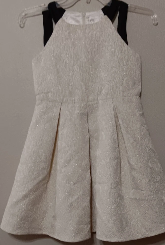 Lindo Vestido The Children's Place Niñas Talla 8 Forrado Brocado Crema Dorado Sin Mangas Foto 1 de 4