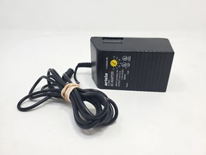 Vintage ARISTA 52-8350 AC Power Adapter Supply 120V 300 mA w/ 3 Plugs TESTED - Picture 1 of 5