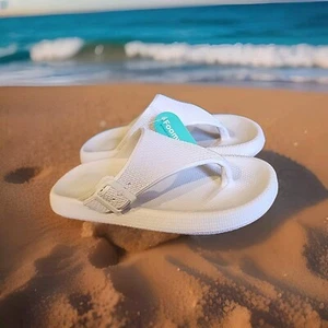 Foamwalk Women's Comfy Flip Flops Slippers Shower Spa Pool Beach Sandals White 9 - Picture 1 of 4