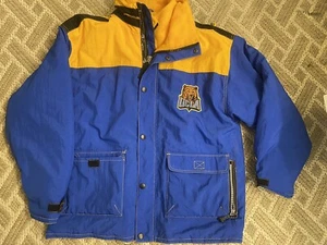 CHAQUETA DE COLECCIÓN UCLA BRUINS CHAMPION POLAR AZUL DORADO CREMALLERA TALLA XL PARKA INVIERNO - Imagen 1 de 7