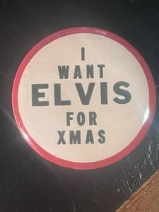 ELVIS REPO XMAS BUTTON 1990s VERY RARE - Picture 1 of 2