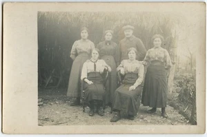 Portrait groupe femmes homme famille -   Ancienne photo CPA an. 1910 - Picture 1 of 1