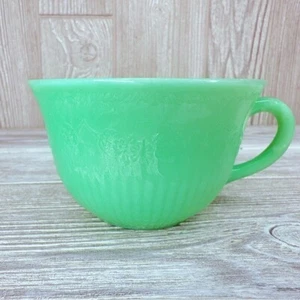 Green glass mug / cup possibly jadeite floral pattern scratches - Picture 1 of 13
