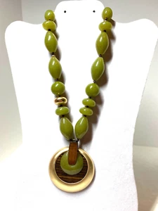 Chico's Malaya Green Stone Acrylic Necklace Wood and Gold Tone Metal 21" - Picture 1 of 7
