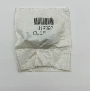 Whirlpool Wall Oven Clip #313382 *BRAND NEW OEM* - Picture 1 of 2