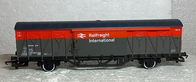 Hornby R.027 BR VIX Ferry Van LWB Railfreight International Sliding Doors *VGC* - Image 1 of 4