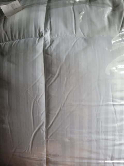 Pottery Barn's HydroCool Down-Alternative Duvet, Tested