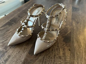 Valentino Rockstud Caged Leather Pump Women's - Picture 1 of 8