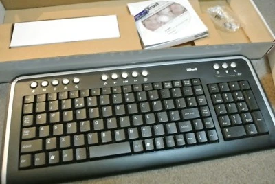 Vintage TRUST DS-3200 Wireless Keyboard & OPTICAL MOUSE Win XP USB - Image 1 of 4