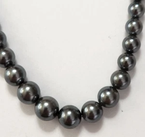 Vintage Graduated Gray Glass Pearl Necklace Box Clasp Classic Retro Beauty - Picture 1 of 8