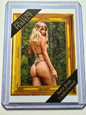 Sara Jean Underwood 2022 Pretty Women Customs Card #17 Picture Perfect #05 /05