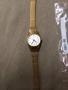Ladies Gold Tone Citizens Quarts Non-working Watch 88–1066 - Picture 1 of 5
