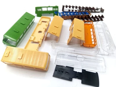 großes Ersatzteilset IKARUS Bus   Espewe  DDR Modelleisenbahn HO 1:87 /G7 - Bild 1 von 4