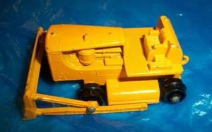 Matchbox #18D Caterpillar Bulldozer 1964 - Picture 1 of 3