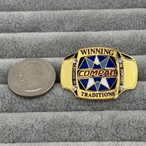 Pinback de cinturón de lucha Compaq Winning Traditions Chicago 1999 vintage #59852 - Imagen 1 de 2