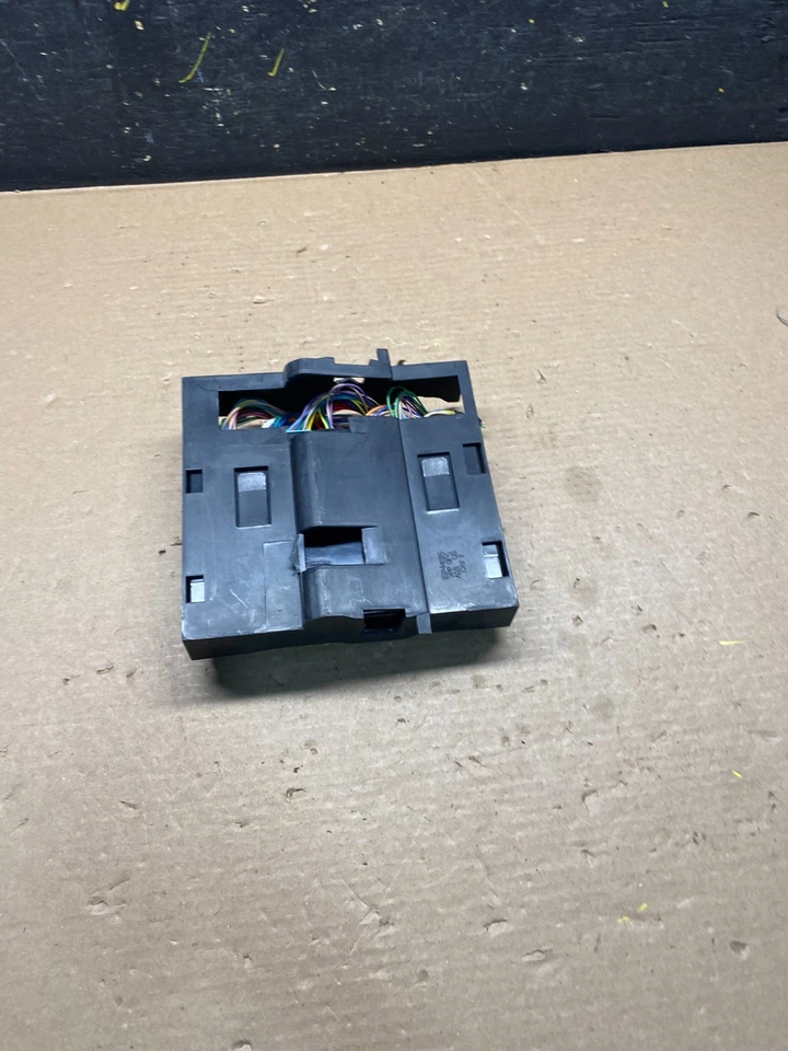 2007 to 2011 GMC Acadia BCM BCU Body Control Computer Module OE s6487 DG - Image 1 of 4