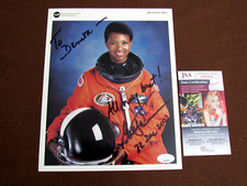 MAE JEMISON STS-47 ASTRONAUT FIRST BLACK WOMAN IN SPACE SIGNED LITHO PHOTO JSA