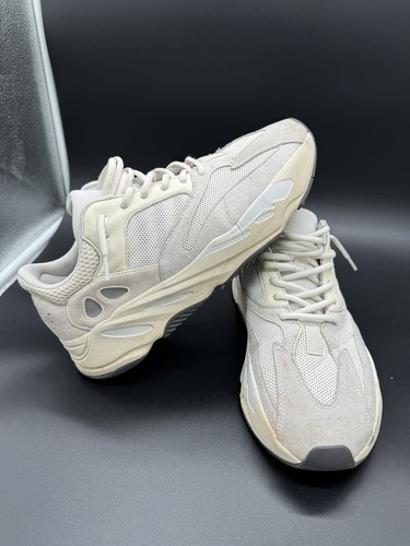 Adidas Yeezy Boost 700 V2 analogiche 47 1 3 (EU) US 12.5 indossate
