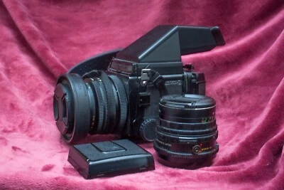 Mamiya RB67 Pro-S + Sekor K/L 127 мм f3.5 + Sekor C 65 мм f4.5 + призматический искатель  - Изображение 1 из 4