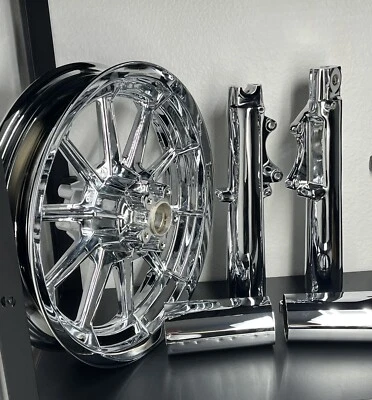 Rueda delantera y deslizante cromada personalizada Harley Touring Road King 1998 intercambio Foto 1 de 4