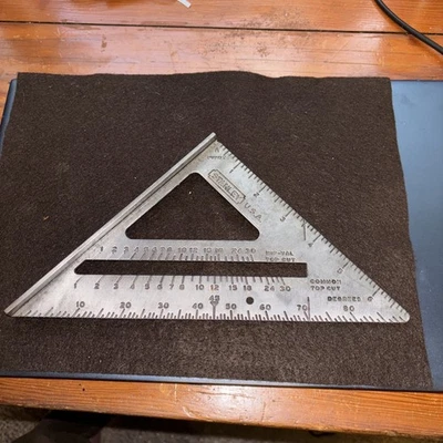 STANLEY 7'' Quick Square Layout Tool – Aluminum for Carpentry & Framing - Image 1 of 2