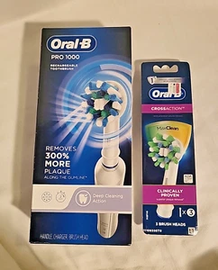 Neu im Karton/ORAL-B Pro 1000 Tiefenreinigungsaktion wiederaufladbare Zahnbürste/extra Bürsten - Bild 1 von 5