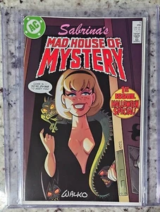 SIGNED SABRINA'S MAD HOUSE AC Halloween Spectacular Elvira Homage LTD 250! MINT - Foto 1 di 3