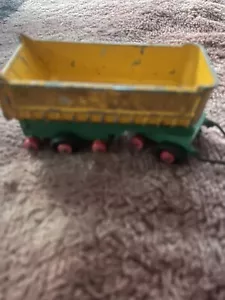 Remolque volquete MatchBox Fruehauf Inglaterra por Lesney verde amarillo ver fotos - Imagen 1 de 14