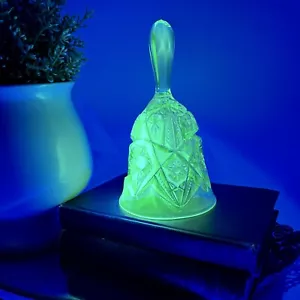 Vintage ‘84 Imperial Glass Meadow Green Fashion Carnival Glass Bell - Picture 1 of 7