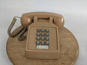 Vintage 90s Cortelco 2500 Beige Touch Tone Push Button Desk Phone Made in USA - Picture 1 of 9