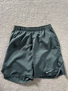 Nike NikeCourt Victory Pantaloncini da Tennis Uomo Dri-FIT 9" Taglia M Verde - Foto 1 di 5