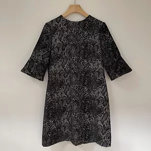 Cue Dress Sz 14 Knee Length Quality Reptile Textured - Made in Australia - Picture 1 of 12