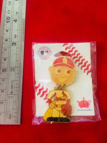 St Louis Cardinals Bobble Head 2.5 inch Pin MLB Baseball NEW Factory Packaged Cover