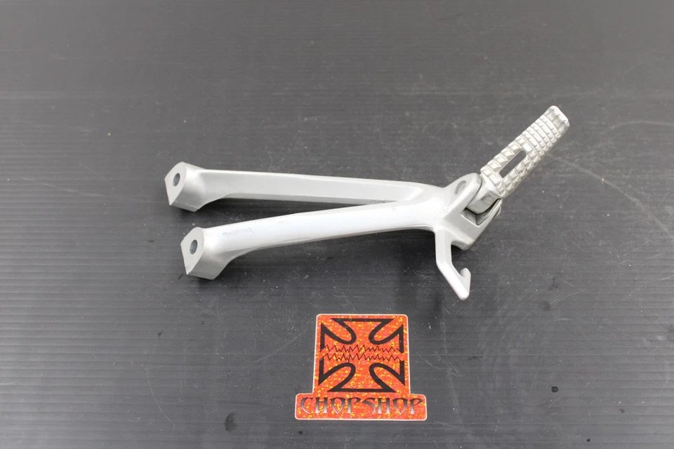 Suzuki GSXR600 2007 clavija de pasajero trasero derecho Foto 1 de 4