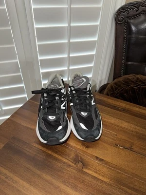 New Balance 990v6 Hecho en EE. UU. Negro Plata Mujer’s Talla 7 Foto 1 de 4