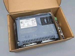 *NEW* SIEMENS 6AV2-124-0GC01-0AX0 / 6AV21240GC010AX0 PANEL - Picture 1 of 6