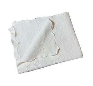 Manta de Colección 84x64 Blanco Matelassé Hecha en Portugal Mezcla de Algodón - Imagen 1 de 8