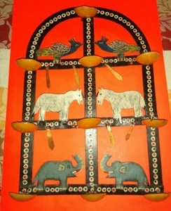 VINTAGE METAL BIRD SEED AND WATER HOLDERS VG - Picture 1 of 3
