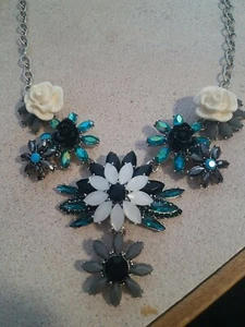 Joan Rivers Statement Necklace Hanging Gardens Floral Bib Necklace silver - Picture 1 of 9