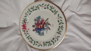 Plato de Navidad Lenox Anual Holiday 1998 Patinadores de vacaciones, octavo en serie - Imagen 1 de 2